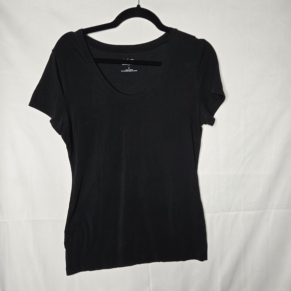 Banana Republic Tops - Banana Republic Small Timeless Tee Classic Black Short Sleeve Top T-shirt Cotton